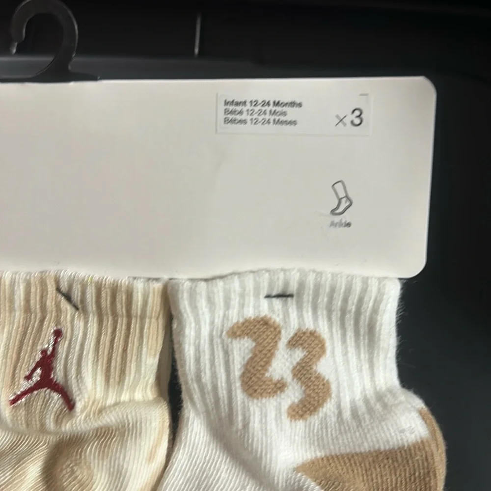 JORDAN 3 PACK BABY/TODDLER SOCKS: NEW IN PACKAGE: SIZE 12-24 MTH
